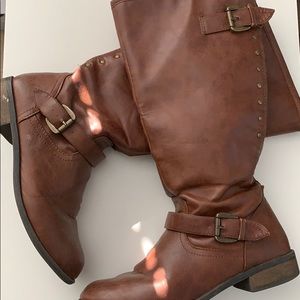 Brown Boots Size 6